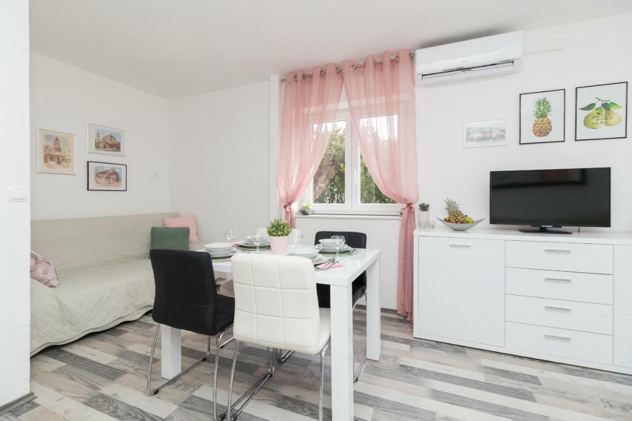 Apartman Roko Petrcane Eksteriør billede