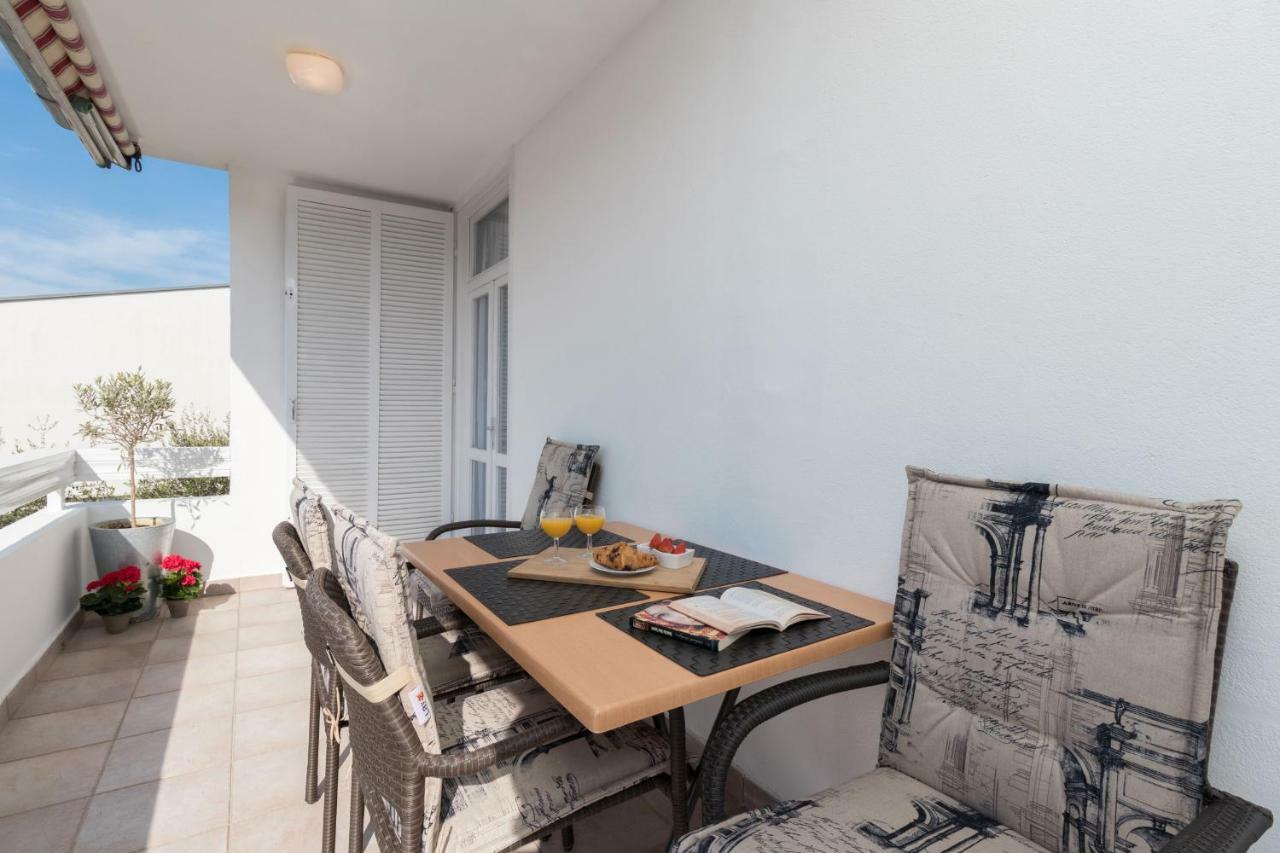 Apartman Roko Petrcane Eksteriør billede